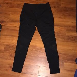 Mesh Design Leggings -size L